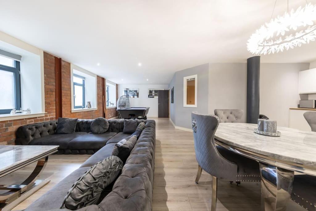 2 Bed Apartment With Pool Table Bradford  Esterno foto