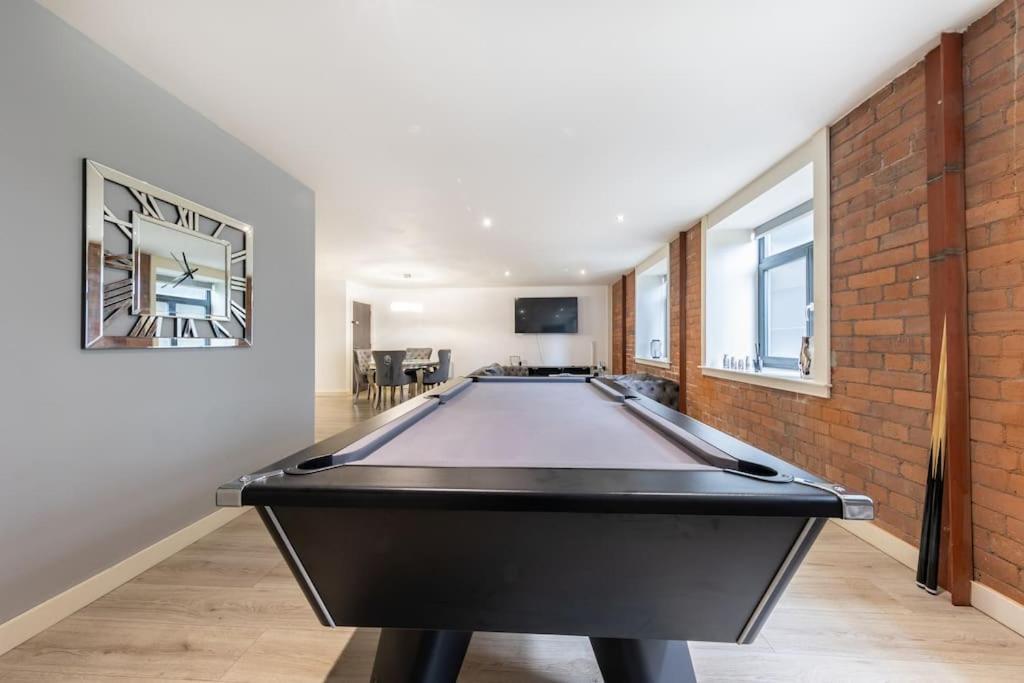 2 Bed Apartment With Pool Table Bradford  Esterno foto